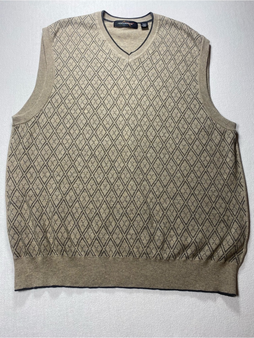 Greg Norman Collection Tan Diamond-Pattern V-Neck Sweater Vest